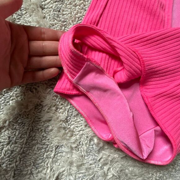 Show Me Your MuMu High Neck Pink Ribbed Body Suit Size M - Picture 6 of 7